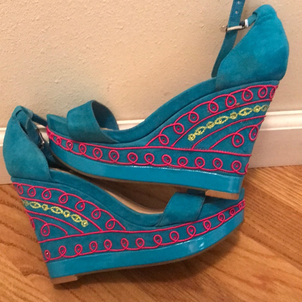 Gianni Bini wedge sandal 7.5